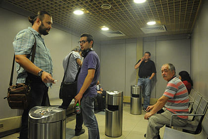 Депутаты подумают о возвращении курилок в аэропорты