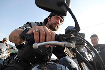 Хирург нашел способ борьбы с «цветными революциями» в России