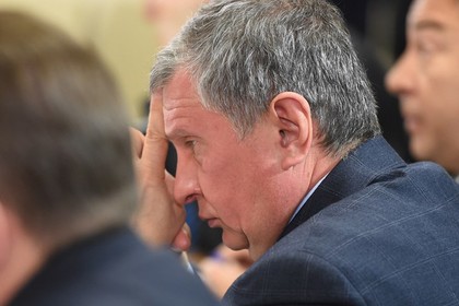 «Ведомости» сообщили об увеличении заявки «Роснефти» на деньги ФНБ