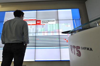 Курс доллара на бирже упал ниже 65 рублей