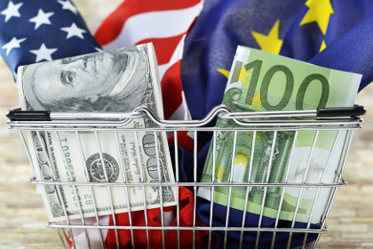 Курс доллара опустился ниже 50 рублей