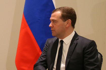 Медведев назвал прагматизмом продление российских контрсанкций