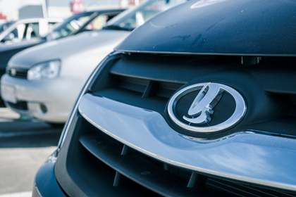Один из крупнейших автодилеров России занялся продажей автомобилей Lada