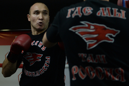 Российский боксер Устинов выиграл бой у американца менее чем за минуту