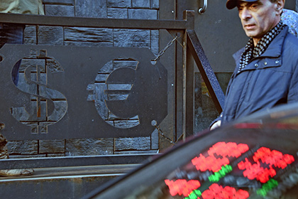 Курс доллара превысил 62 рубля