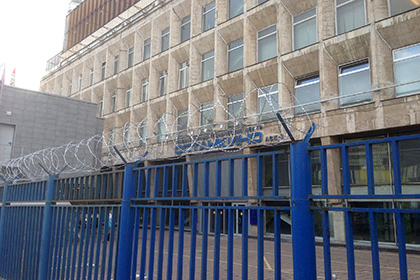 Телецентр «Останкино» обнесли колючей проволокой