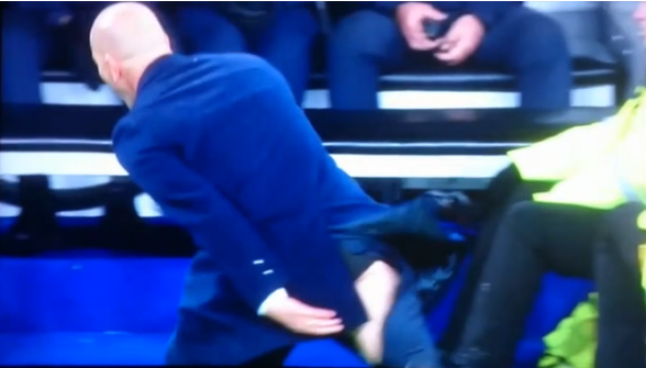 Зидан порвал брюки после промаха Бензема в матче Лиги чемпионов