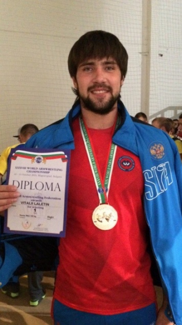 Спортсмен из Красноярска третий год подряд становится чемпионом мира по армрестлингу