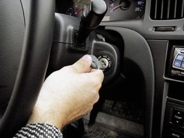 Ачинец угнал "хлебовозку" пока водитель разгружал товар