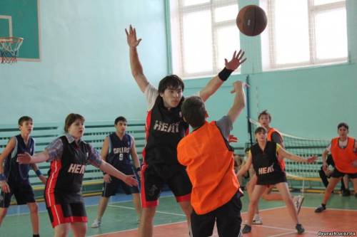 В Ачинске прошли зональные соревнования по баскетболу