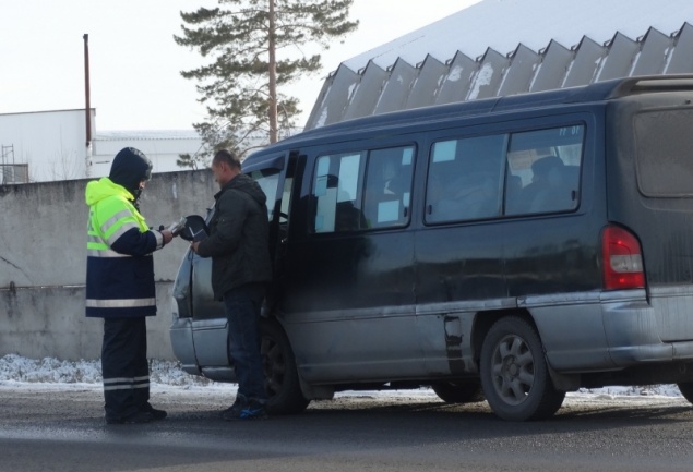 Госавтоинспекторы проверили пассажирский транспорт