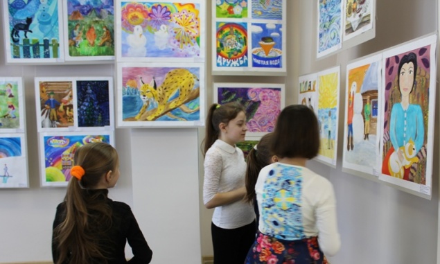 В Ачинске открылась выставка "Синяя птица"