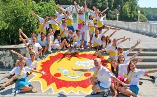 На летний отдых красноярских детей краевой бюджет потратит 938 млн рублей