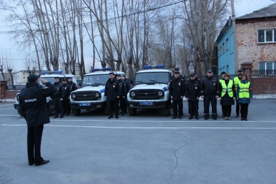 Сотрудники полиции и дружинники заступили на охрану общественного порядка в Ачинске
