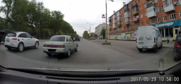 Дорожная полиция и общественность привлекла к административной ответственности автолюбителя «шашечной езды»