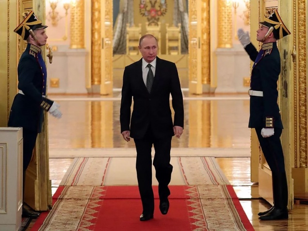 Путин в «царском мундире» и c головой Трампа возбудил соцсети