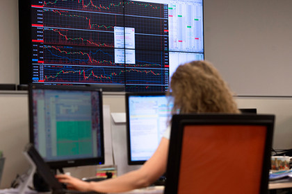 Москвичка испугалась скорой смерти рубля и потеряла все деньги