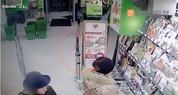 Подозреваемый в совершении взрыва в петербургском супермаркете попал на видео