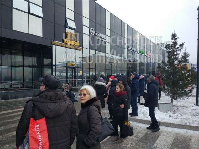 В Красноярске эвакуировали людей с междугороднего автовокзала и из аэропорта