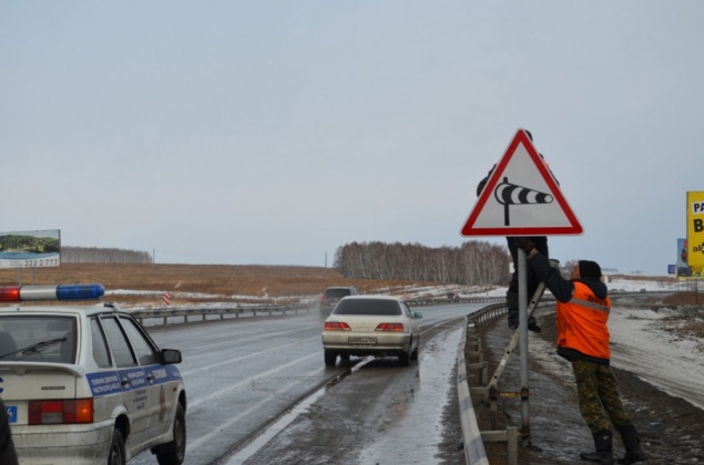 Семья разбилась в массовой аварии с автобусом на заснеженной трассе