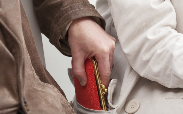 Стражи порядка Ачинска привлекают к ответственности граждан за мелкое хулиганство и хищение