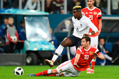 Сборная России снова пропустила три мяча и проиграла Франции