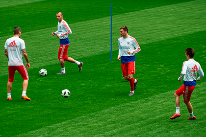 Футболистов сборной России оставили без кальяна