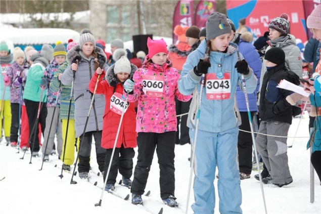 Более 500 жителей Дивногорска приняли участие в спортивном празднике на «На лыжи!»