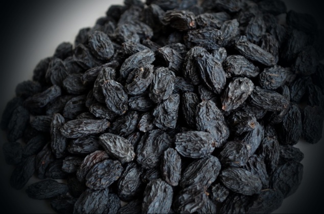 ЧЕМ ПОЛЕЗЕН ИЗЮМ ДЛЯ ЗДОРОВЬЯ