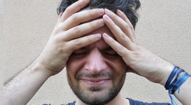 Головная боль в области лба и глаз: как справиться