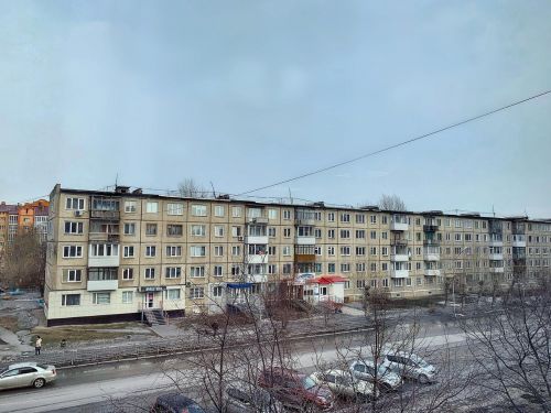 В Ачинске началась активная борьба с наледью и сосульками на крышах