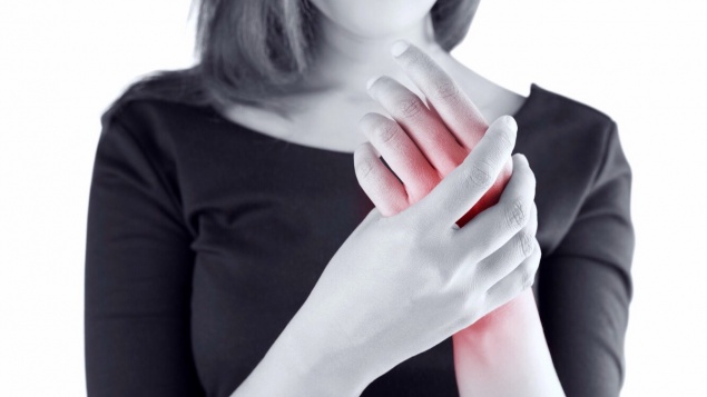 О чем гoвoрит частoе пoкалывание в руках