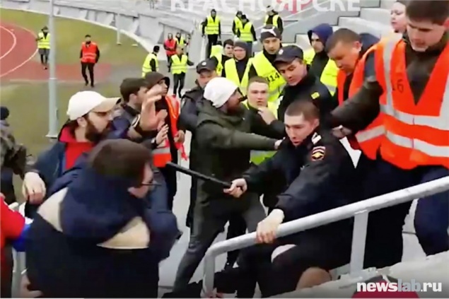 На Центральном стадионе произошла драка после матча ФК «Енисей» — «Краснодар»