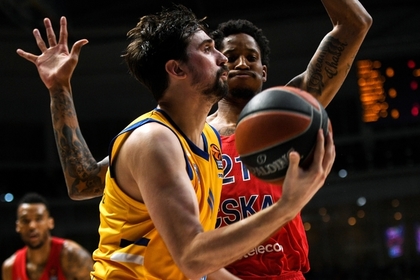 Российских баскетболистов обокрали во время матча