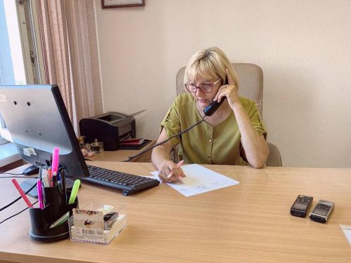 Телефоны горячих линий в городе Ачинске (6-13-14), в Ачинском районе (5-40-43)