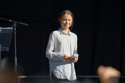 Футбольный тренер назвал 16-летнюю защитницу планеты шлюхой и поплатился