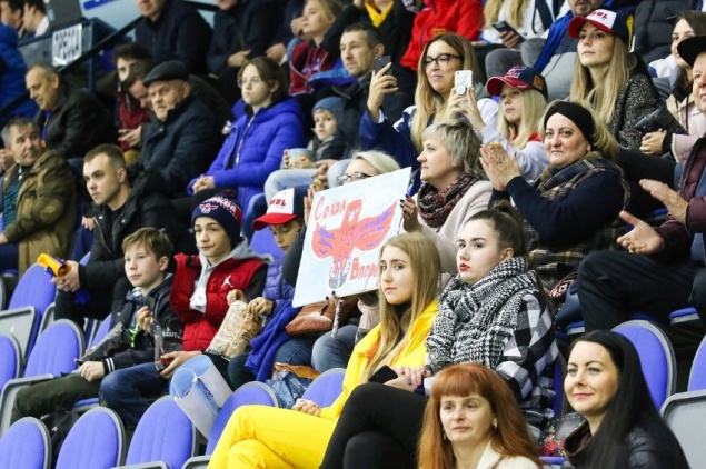 Красноярцев приглашают на самый ожидаемый хоккейный матч сезона