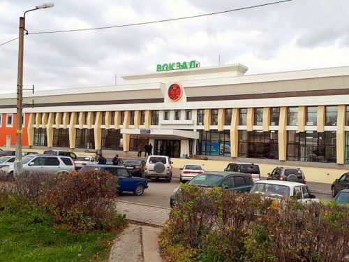 В Ачинске изменилась схема прохода пассажиров в здание железнодорожного вокзала