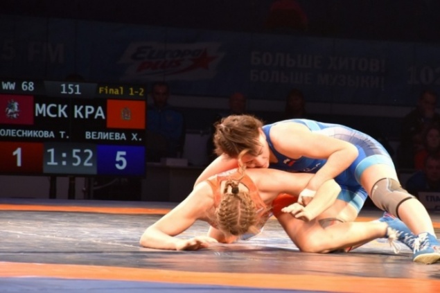 Мощные красноярские спортсменки завоевали 5 медалей на Кубке России по женской борьбе