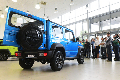 Автомобили в России резко подорожают