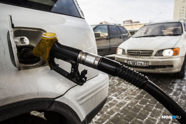 Недоливный бизнес: для махинаторов на АЗС вводят миллионные штрафы