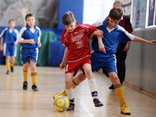 в Ачинске выберут лучшую футбольную команду среди общеобразовательных учреждений