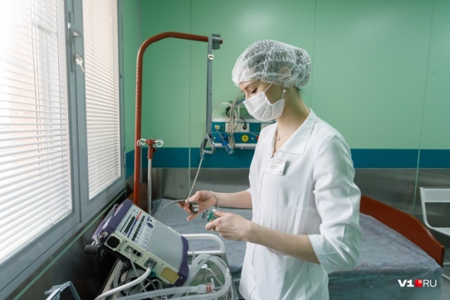 Соседи по несчастью, три тысячи за прогулку и борода против инфекции: главное о коронавирусе в Красноярске за 2 апреля