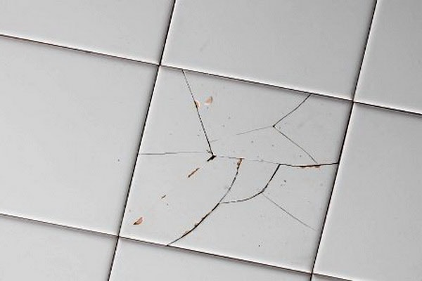 Минусы дешевого кафеля