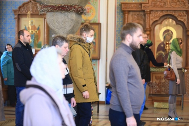 Роспотребнадзор запретил массовые мероприятия в православных храмах края