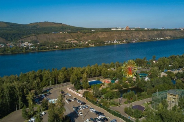 «Пусть набивают свои шишки»: владелица «Острова сокровищ» о строительстве аттракционов у них под боком