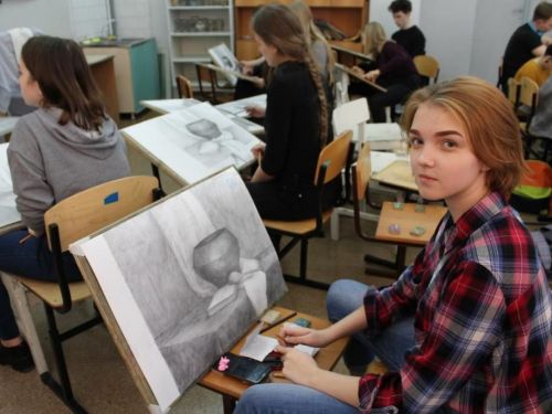 Юные художники Ачинска одержали победу в фестивале-конкурсе детской графики им. А.Г. Поздеева