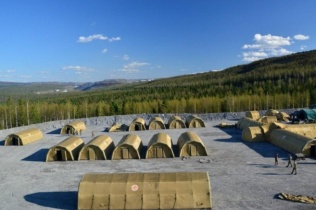 Палатки полевого лагеря на «Полюсе» не выдержали ветра