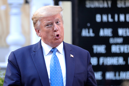 Трампа сравнили с фашистом за угрозу развернуть тяжеловооруженную армию