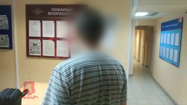 В Железногорске мужчина поссорился с женой и выстрелил в подростков из купленного для обучения детей пистолета